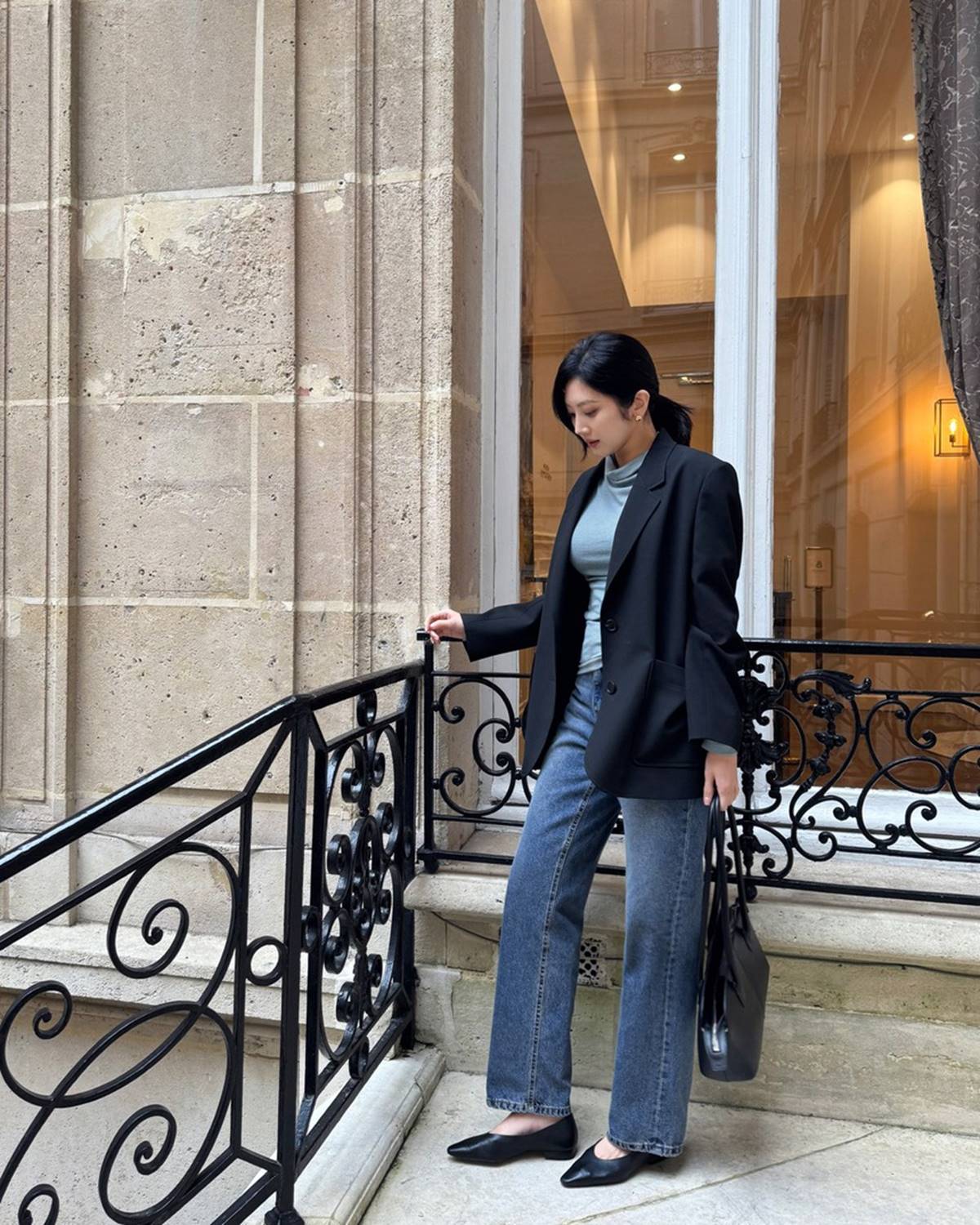 10 cách mặc quần jeans ống đứng đẹp và tôn dáng trong mùa lạnh-6