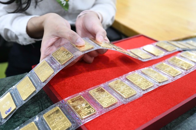Giá vàng tăng cao nhất trong 1 tháng qua-1
