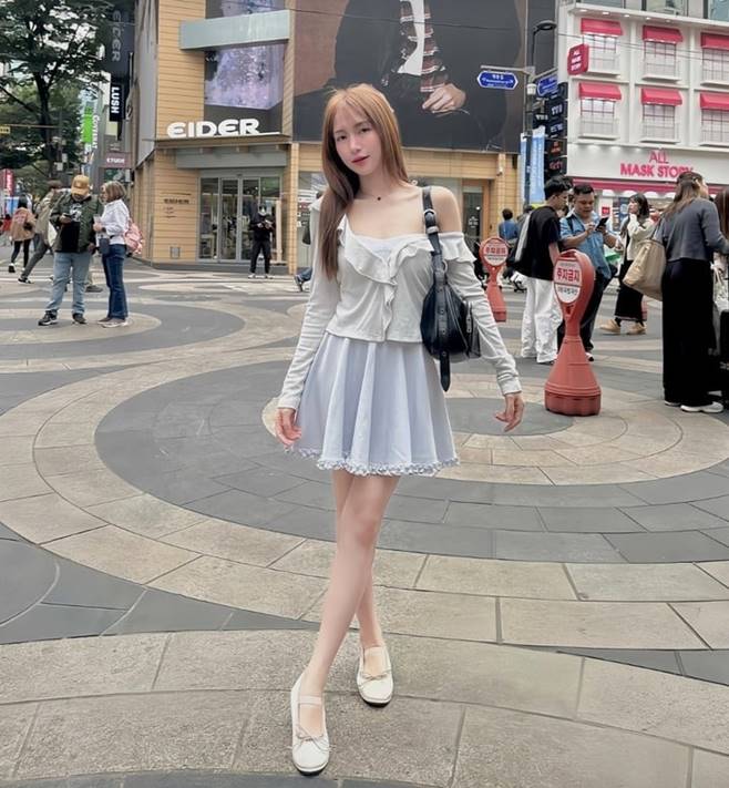 Cao 1m55 mặc gì để đẹp như Hòa Minzy?-5