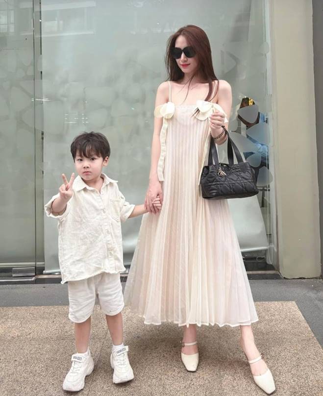 Cao 1m55 mặc gì để đẹp như Hòa Minzy?-6