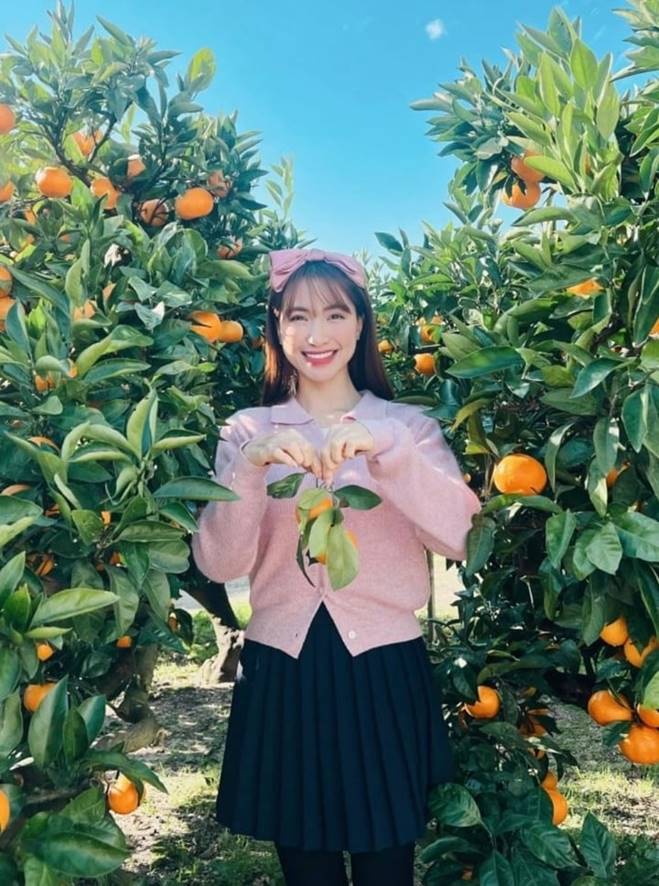 Cao 1m55 mặc gì để đẹp như Hòa Minzy?-8