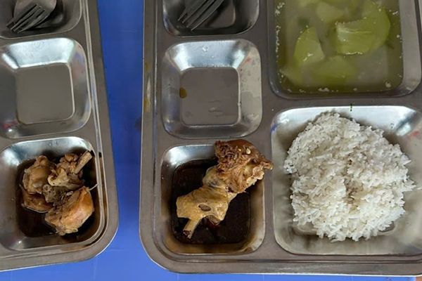 Phát hiện ấu trùng trong suất ăn bán trú ở một trường quốc tế: Nhà trường nói gì?-2