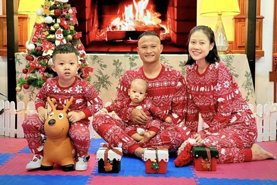 Hé lộ không gian trong căn nhà bạc tỷ của cầu thủ khoẻ nhất Việt Nam, từng được đặc cách khi lấy vợ
