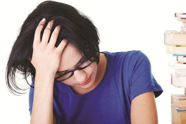 Đến nhà chồng sắp cưới, tôi rụng rời muốn chia tay khi thấy một bức ảnh-2