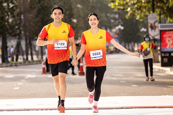 Á hậu có học vấn khủng nhà Sen Vàng kết hôn với chồng gia thế, cuộc sống thay đổi ra sao?-8