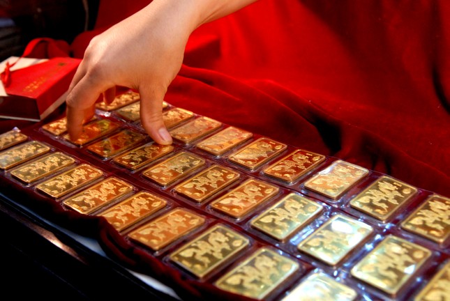 Giá vàng nhẫn tăng mạnh hơn SJC-1