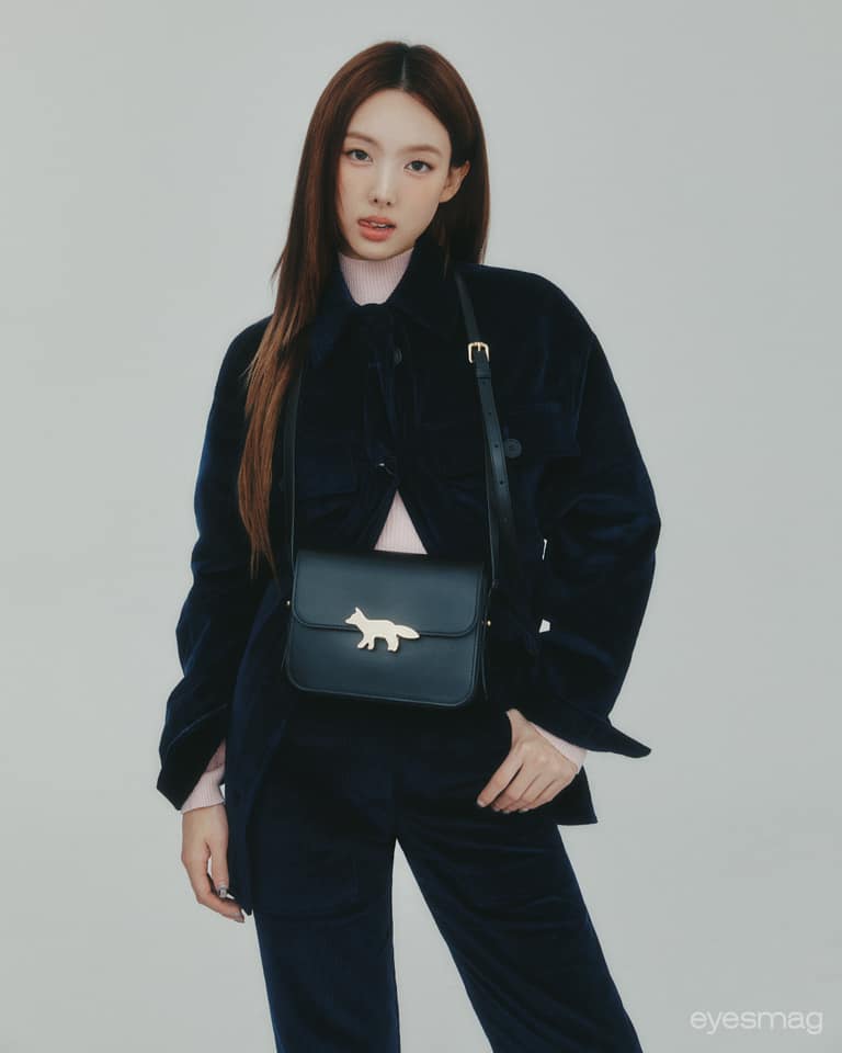 Vóc dáng không quá cao nhưng Nayeon (Twice) vẫn khéo lên đồ đông để tránh nuốt dáng-4