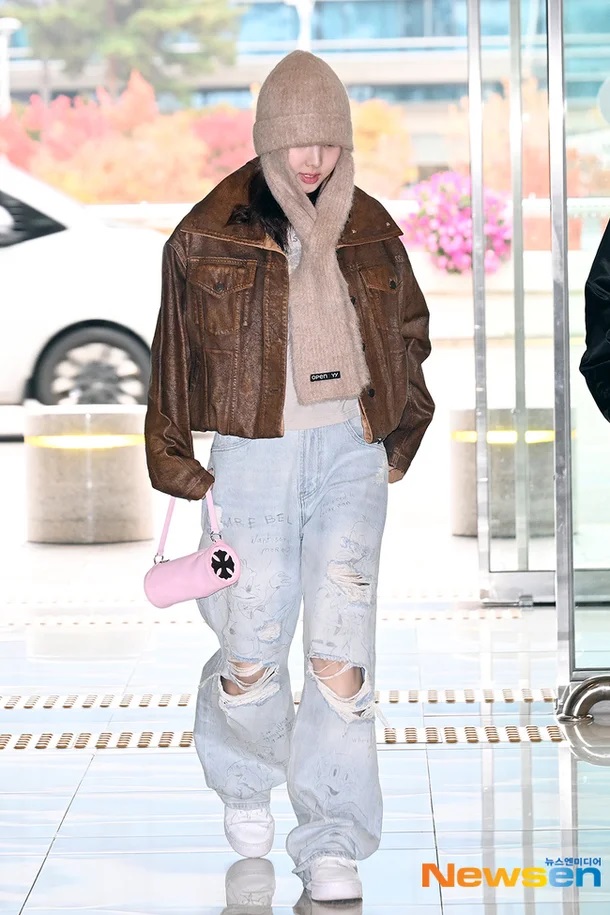 Vóc dáng không quá cao nhưng Nayeon (Twice) vẫn khéo lên đồ đông để tránh nuốt dáng-8