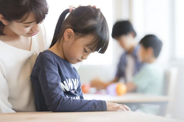 Con lớn lên tự ti, lưỡng lự, khó thành đạt vì 6 thói quen khó sửa của cha mẹ-3