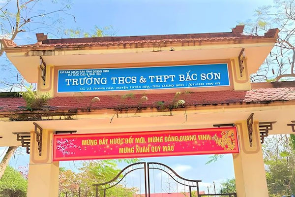 Quảng Bình: Kỷ luật nghiêm khắc 2 học sinh đánh bạn nhập viện-1