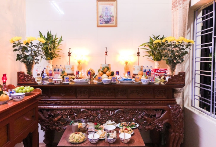 Văn khấn ngày rằm tháng 11 năm 2024 cúng thần linh và gia tiên-1