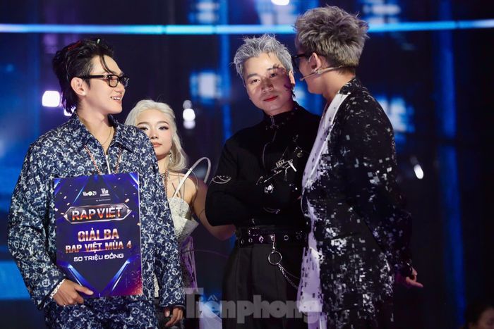 Karik buồn rũ rượi sau thất bại ở Rap Việt-1