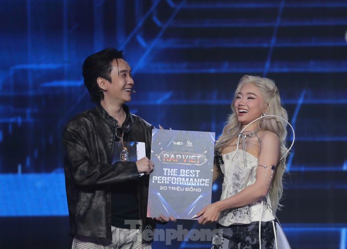 Karik buồn rũ rượi sau thất bại ở Rap Việt-7