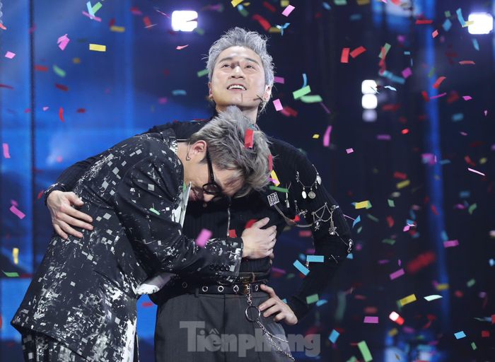 Karik buồn rũ rượi sau thất bại ở Rap Việt-2