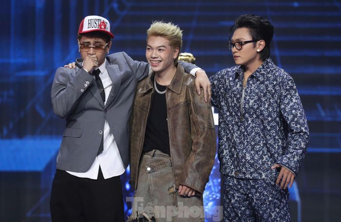 Karik buồn rũ rượi sau thất bại ở Rap Việt-5