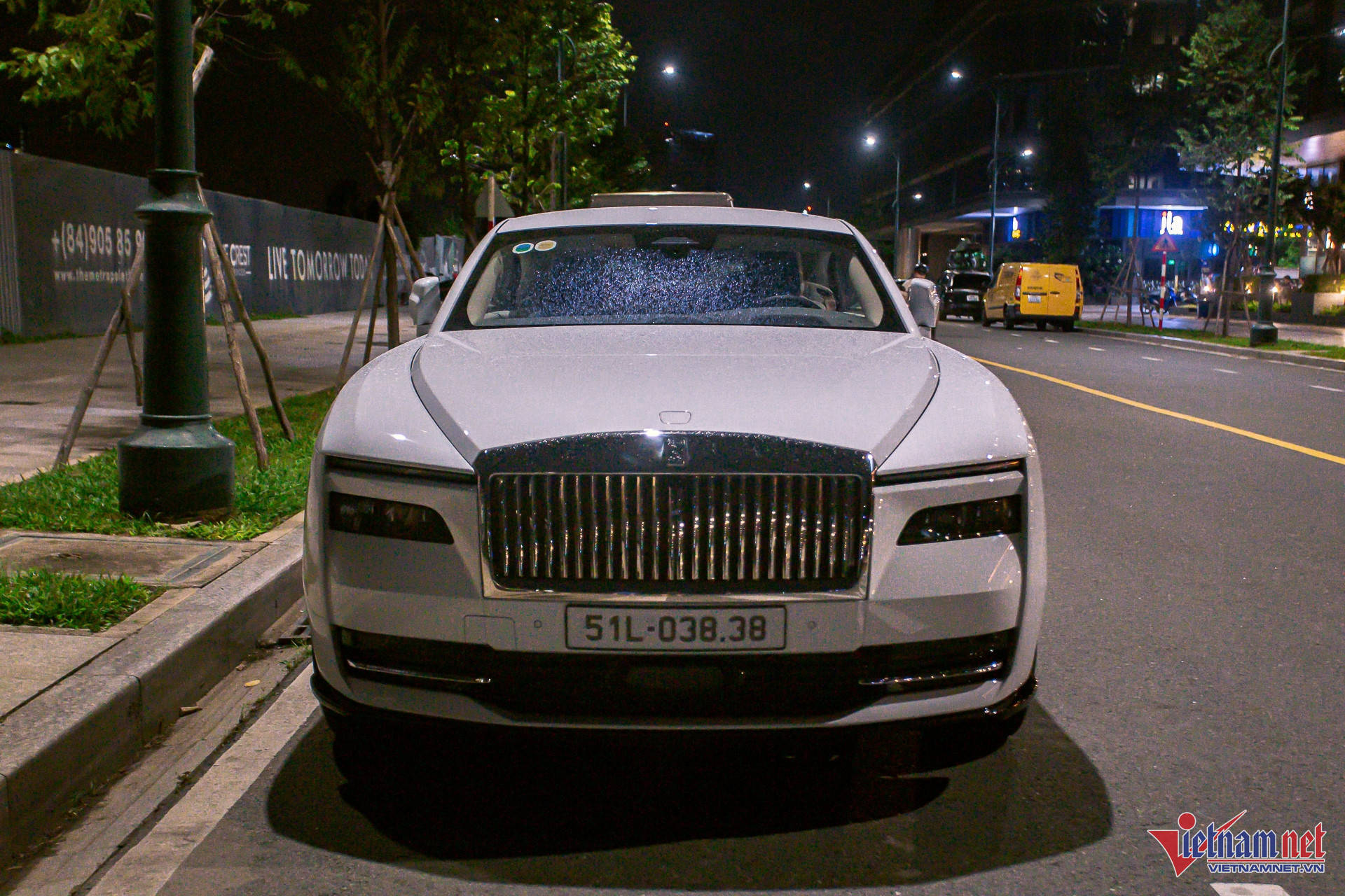 Sau Minh Nhựa, thêm đại gia Hà Nội chi 20 tỷ mua xe siêu sang Rolls-Royce chạy điện-3