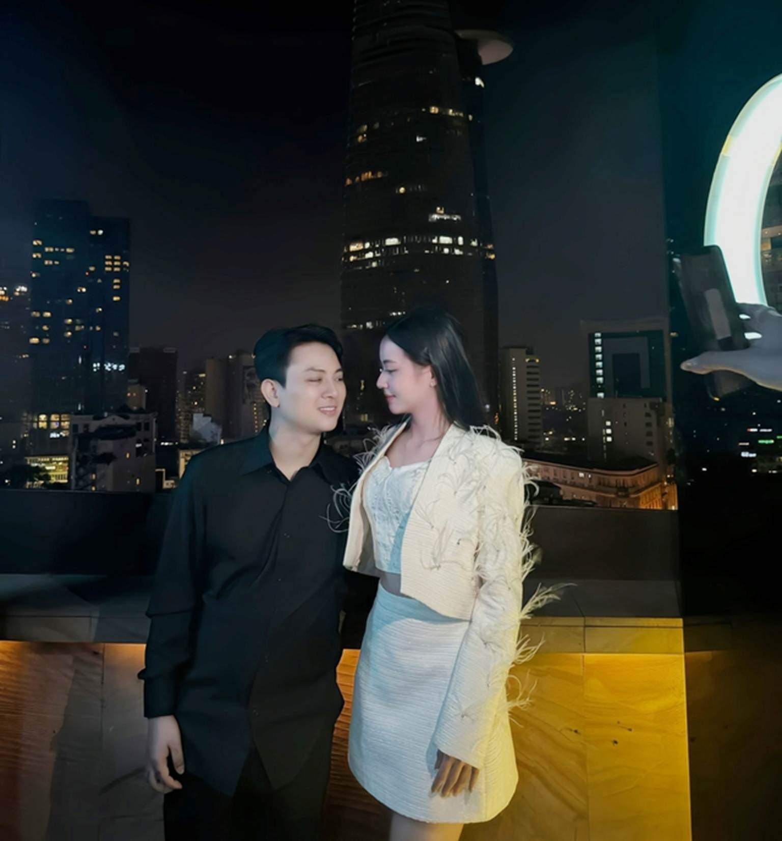 Thực hư chuyện Hoài Lâm chia tay bạn gái hot girl kém 8 tuổi?-1