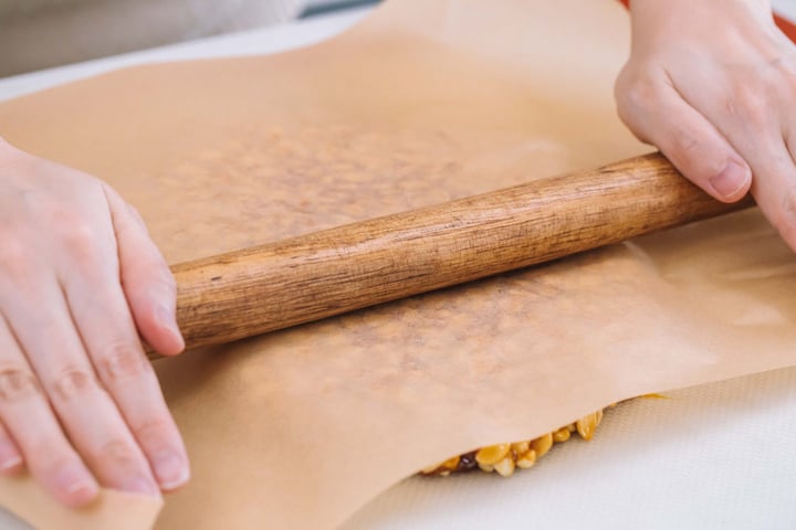 Cách làm kẹo lạc để nhâm nhi dịp Tết-6