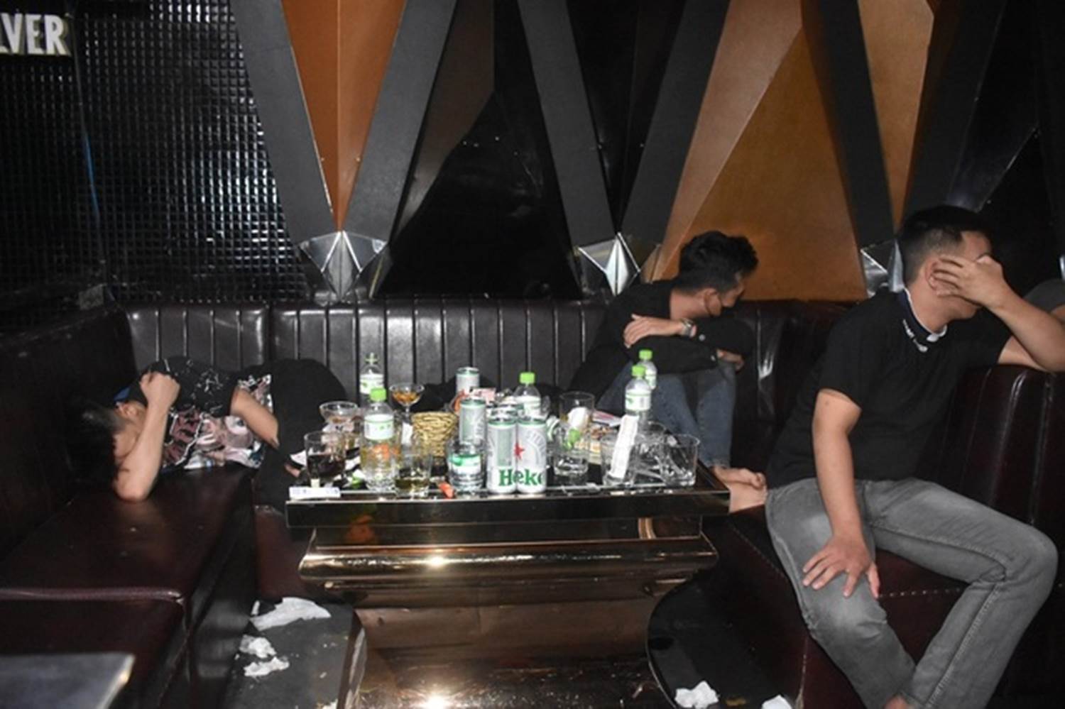 Bar Diamond Club ở Quảng Nam liên tục để khách vào chơi ma túy-1