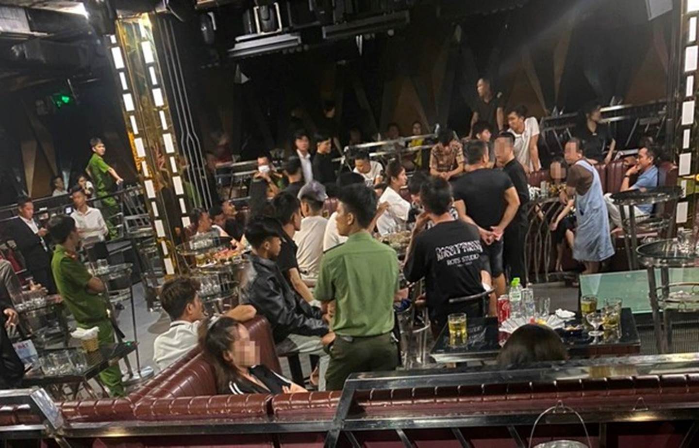 Bar Diamond Club ở Quảng Nam liên tục để khách vào chơi ma túy-3