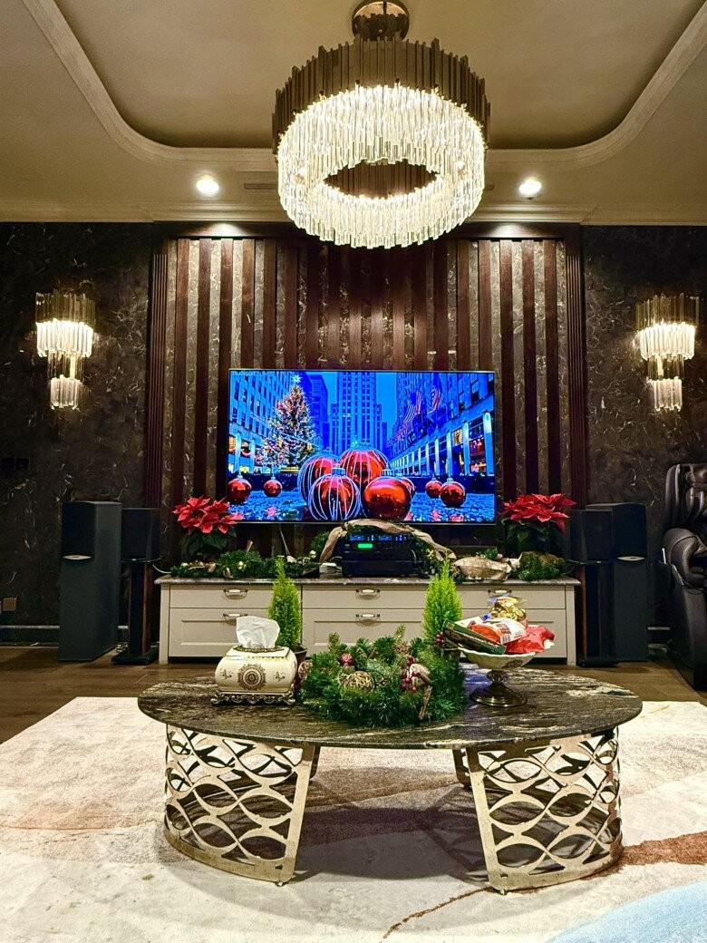 Màu sắc Giáng sinh tràn ngập không gian sống trong biệt thự 60 tỷ của nữ diễn viên giàu nhất miền Bắc-4
