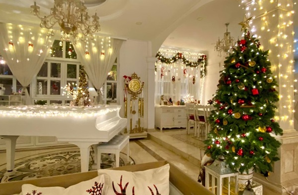 Thiên đường nhỏ màu hồng đón Noel tại biệt thự 2 mặt tiền của vợ chồng Thúy Hạnh - Minh Khang-25