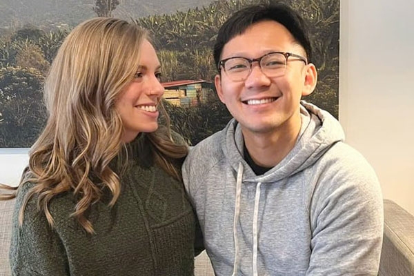 Cô ấy không muốn yêu xa khi đi du học-2