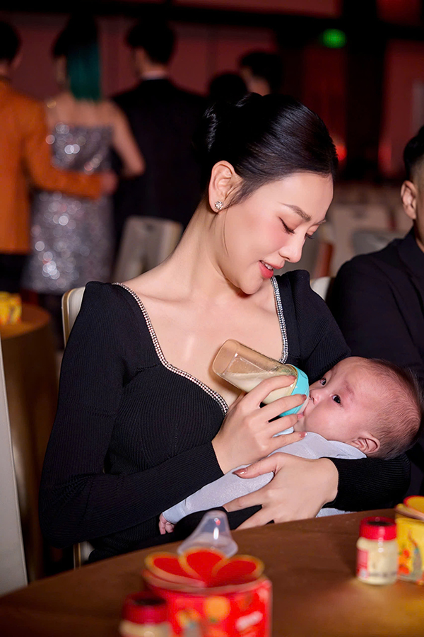 Cặp song sinh nhà Phương Oanh - Shark Bình bất ngờ giành giải cao-3