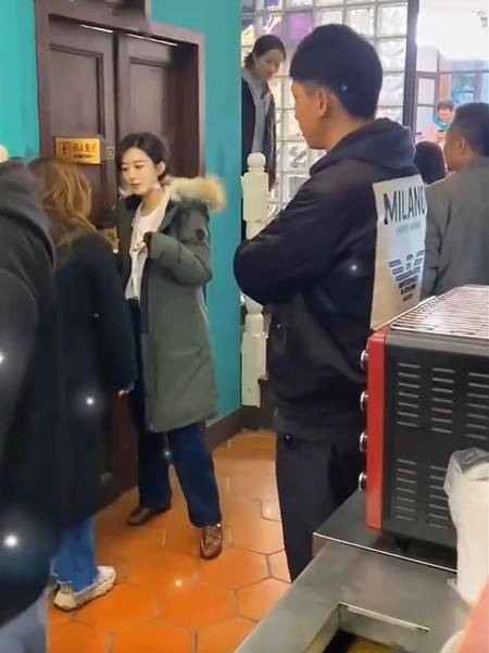 Nhan sắc thật của Triệu Lệ Dĩnh khiến 60 triệu người sốc nặng-4