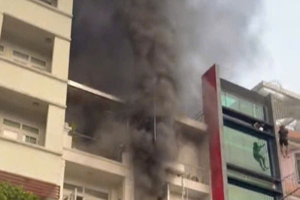 Cháy nhà trọ ở TP.HCM khiến 2 người tử vong: 3 người bị thương nặng đã hồi phục-2