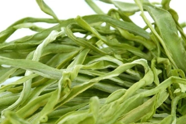 Loại rau trông “như nắm cỏ”, tưởng bỏ đi hóa lại là “thuốc bổ tự nhiên”