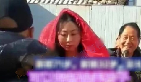 Cụ ông 71 tuổi cưới vợ trẻ 32 tuổi, nhan sắc cô dâu gây ngỡ ngàng-1