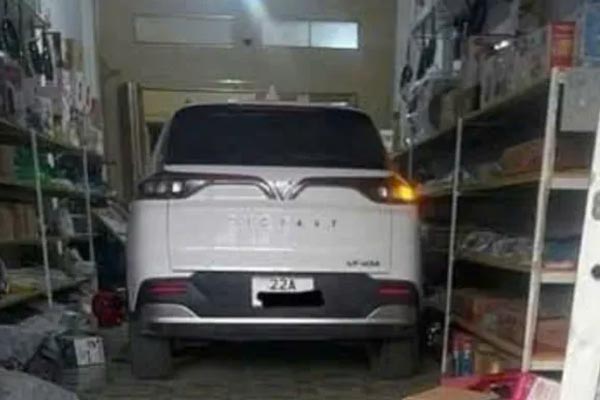 Điều tra vụ nhân viên bảo vệ tử vong trước cơ sở massage ở TPHCM-2