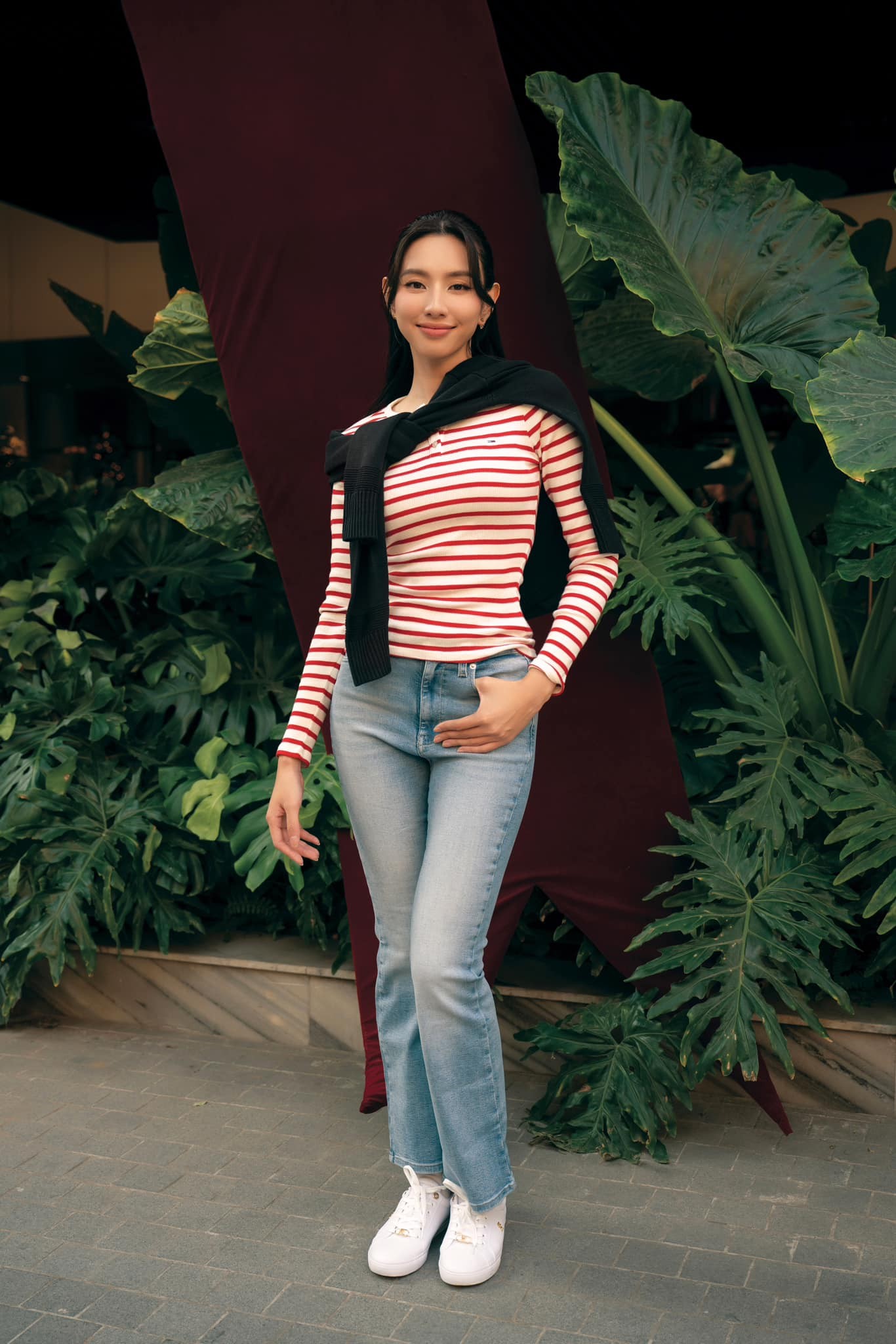 Thời trang đón Giáng sinh của các Hoa hậu Việt: Thanh Thủy xinh như công chúa-10