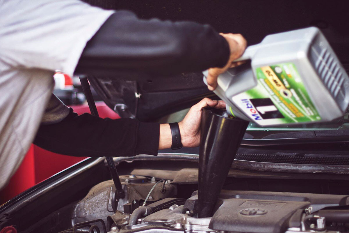 Cách nhận biết xe đang gặp vấn đề do hao dầu động cơ-5