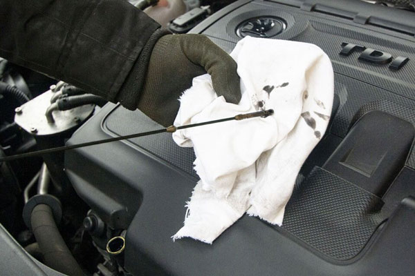 Phá cửa kính nào trên ô tô để thoát hiểm nhanh?-2