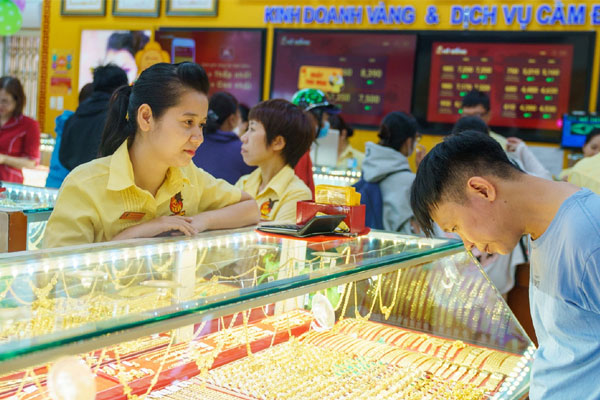 Dự báo giá vàng 2025 có thể lên 93 triệu/lượng, chọn thời điểm nào để đầu tư?-2