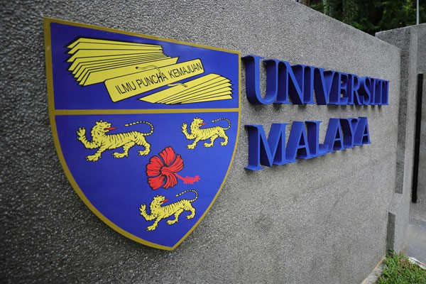 Chuyên gia tranh cãi về đề xuất miễn học phí cho sinh viên ngành y-2