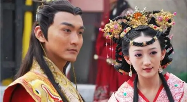 Kỳ lạ phi tần bị bỏ đói trong lãnh cung 15 ngày vẫn mạnh khỏe được thái giám tung hô là thần tiên tái thế-1