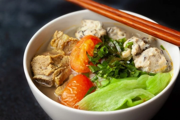 Khi mua sườn nên chọn nhiều thịt hay ít thịt?-4