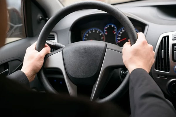 Làm gì để phòng tránh ô tô bốc cháy?-2