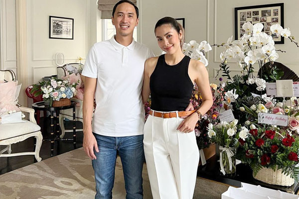 Đặng Thu Thảo - Tăng Thanh Hà rộn ràng ngày cận Tết: Làm dâu nhà tỷ phú vẫn tự tay chuẩn bị mâm cúng, gói bánh chưng trong biệt thự-3