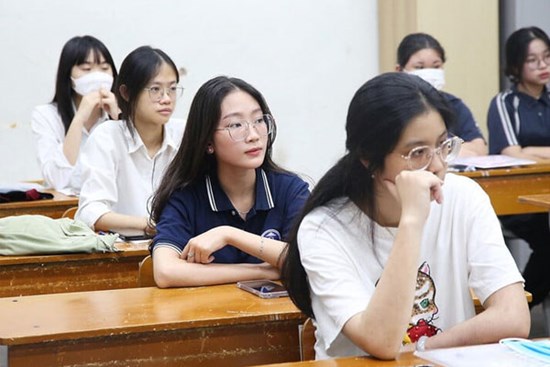 Nhiều trường tư ở Hà Nội tuyển thẳng học sinh có IELTS vào lớp 10