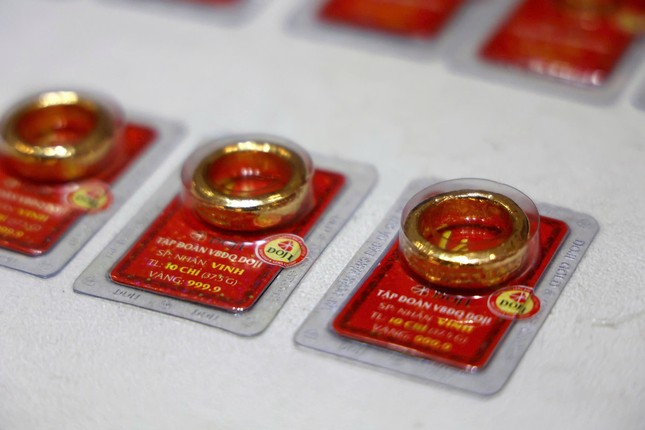 Vàng tiếp tục tăng giá-1