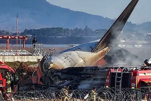 Thảm kịch máy bay tại Hàn Quốc: Người thân bàng hoàng bật khóc, tìm mọi cách liên lạc trong vô vọng-4