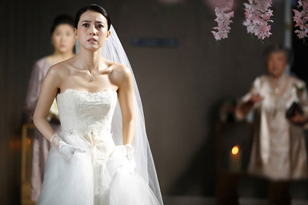 Chú rể Nghệ An toát mồ hôi vượt thử thách ăn chanh muối ớt để được đón dâu-5