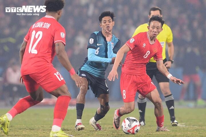 Xuân Son lại ghi bàn hạ Singapore, tuyển Việt Nam vào chung kết AFF Cup 2024-1