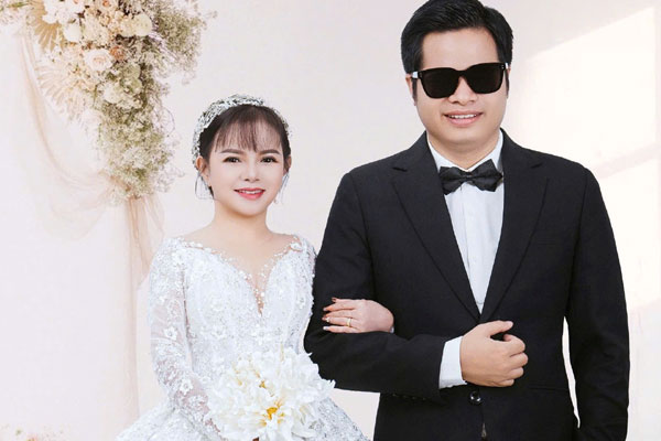 Khoảnh khắc bố mếu máo tiễn con gái về nhà chồng khiến nhiều người xúc động-5