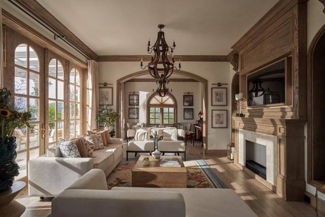 Mê mẩn lâu đài” đẹp như mơ của hoa hậu Thu Hoài-6