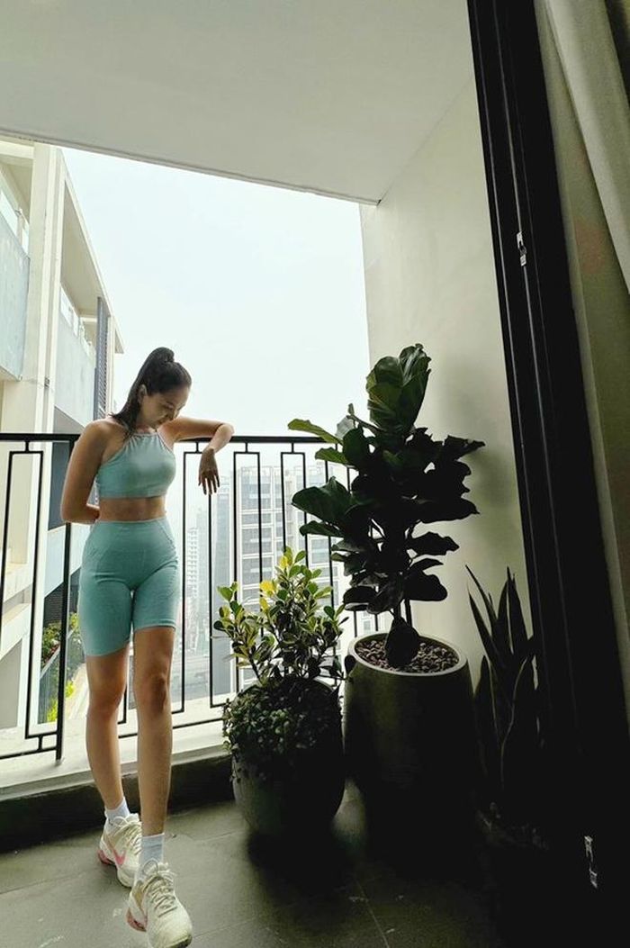 Cô gái thời tiết giàu có cỡ nào trước khi cưới lần 2?-5